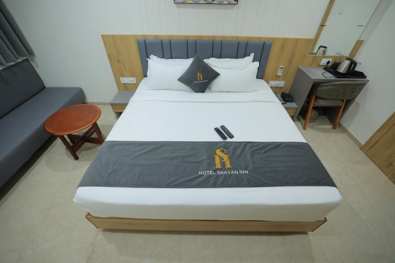 Hotel Shayan Inn Rajkot Extérieur photo