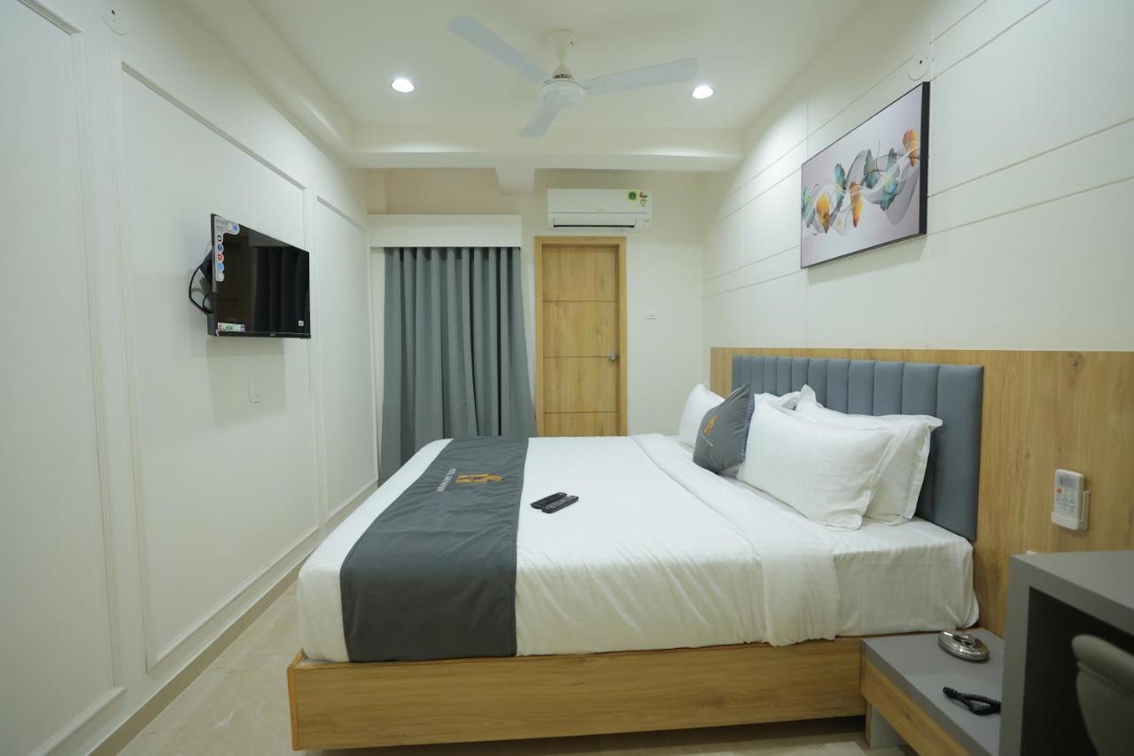 Hotel Shayan Inn Rajkot Extérieur photo
