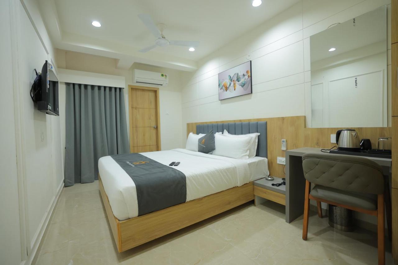 Hotel Shayan Inn Rajkot Extérieur photo