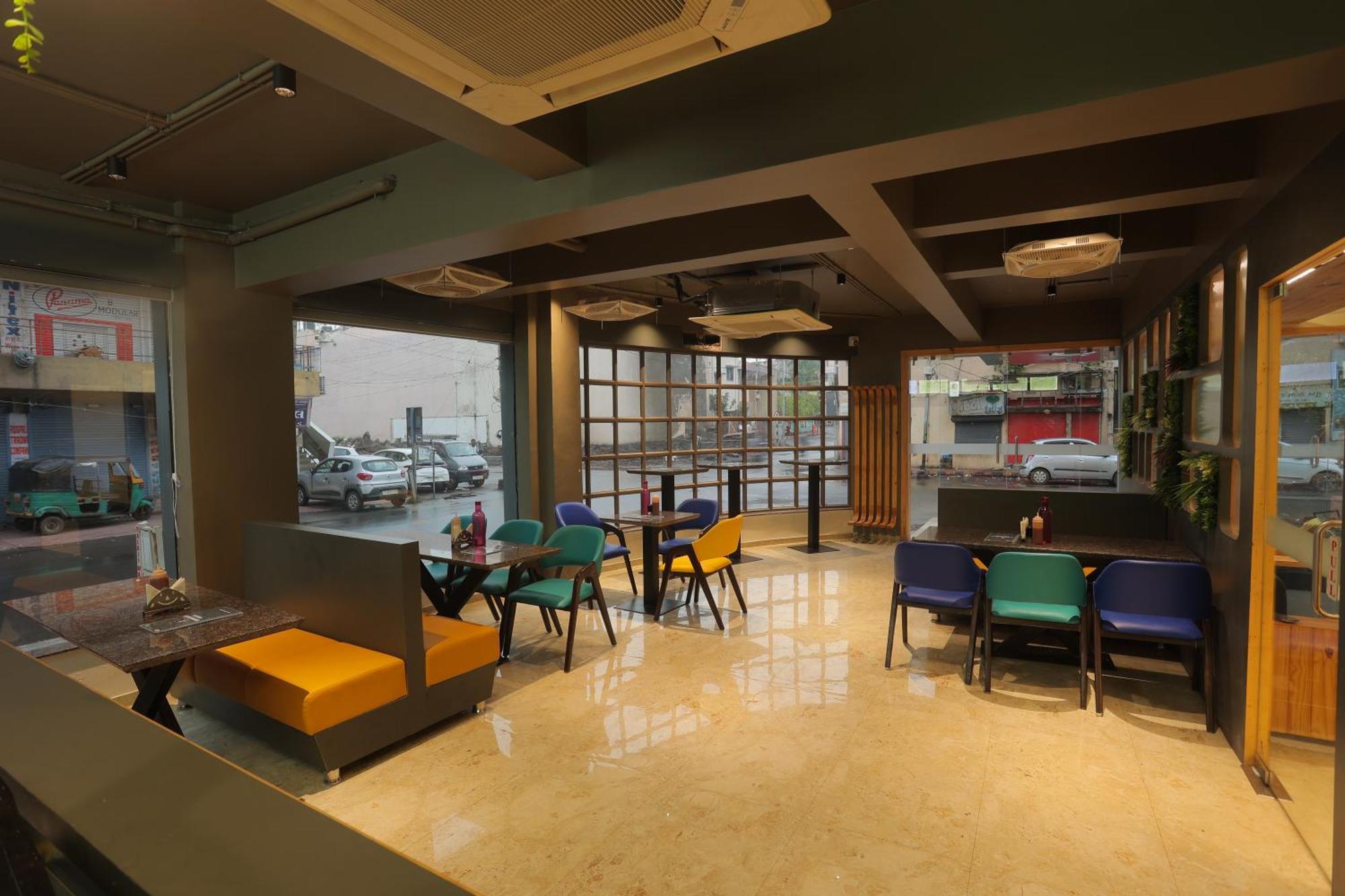 Hotel Shayan Inn Rajkot Extérieur photo