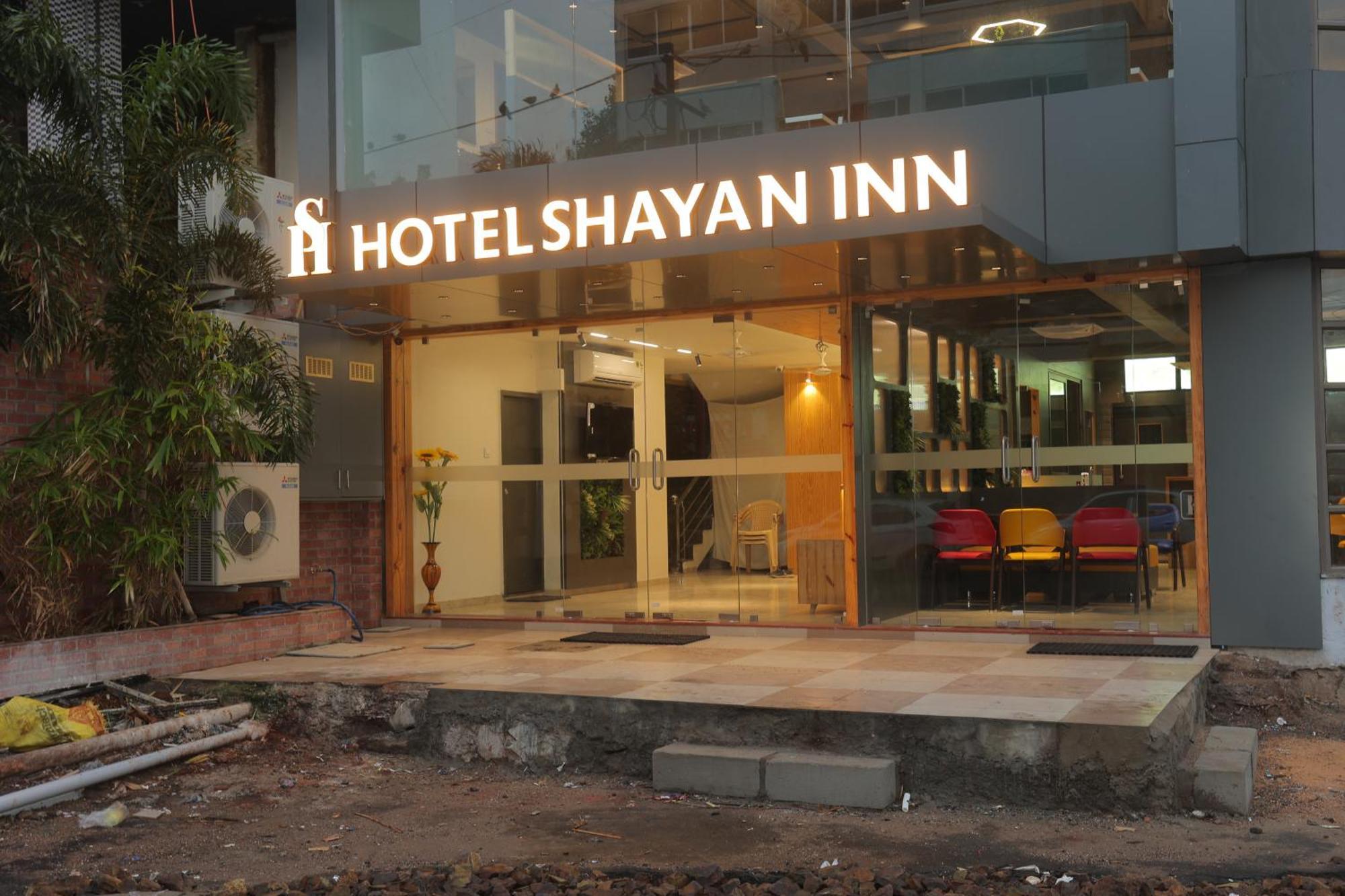 Hotel Shayan Inn Rajkot Extérieur photo
